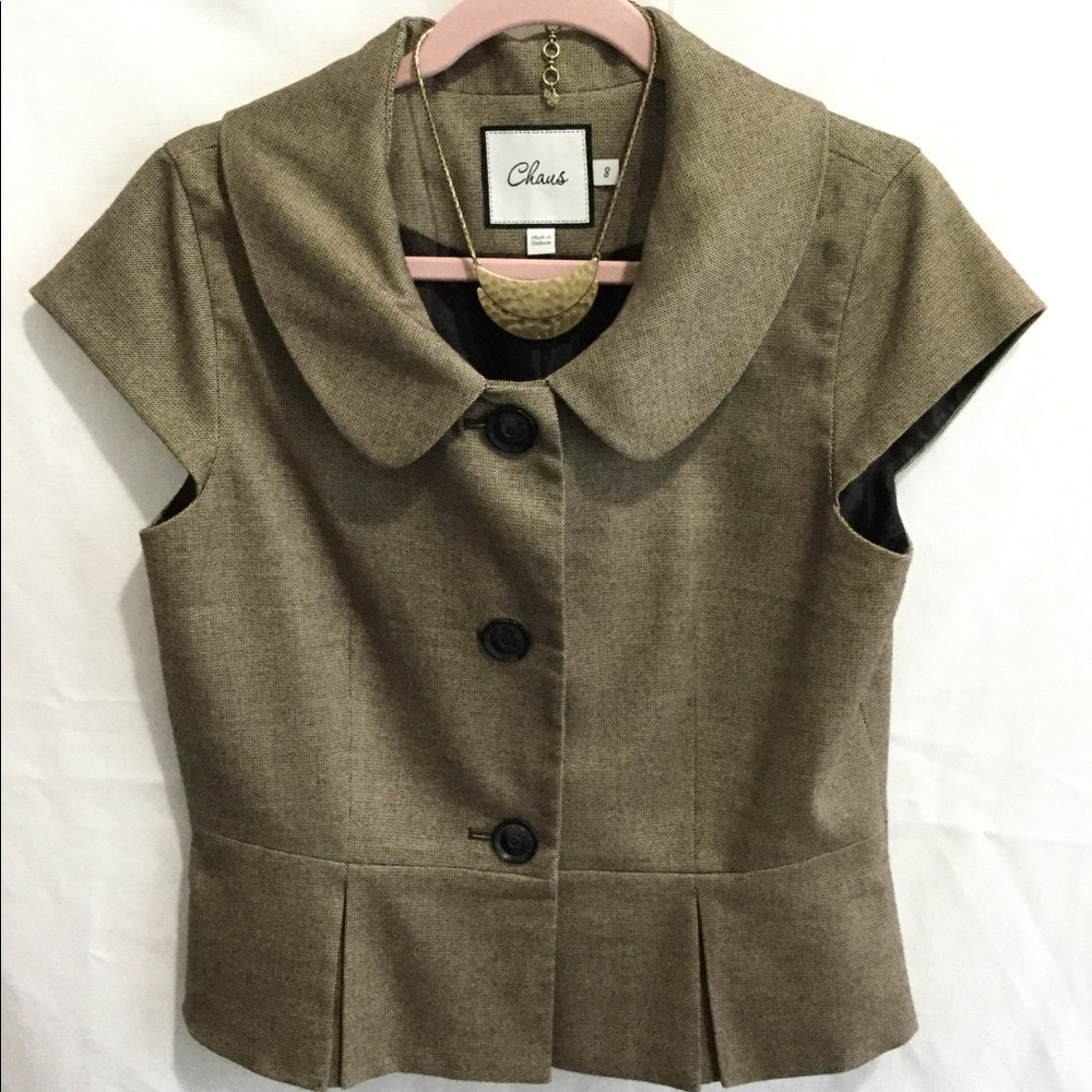 Chaus cap sleeve blazer.
